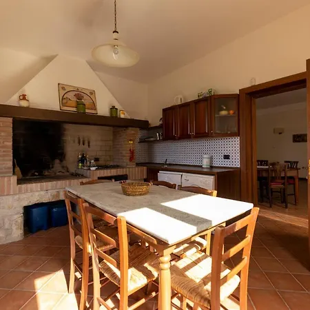 Collemancio La Soleggiata Holiday home *